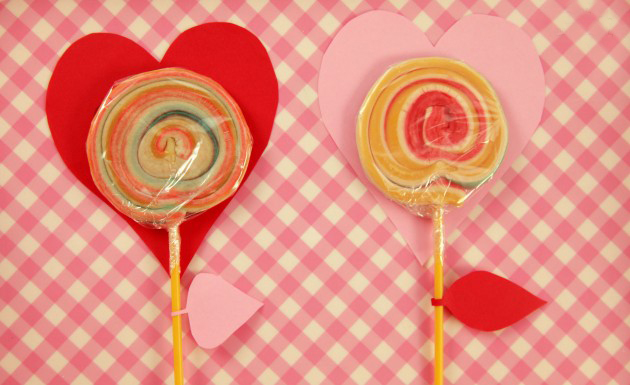 valentines day crafts kids sweets gift lollipop paper hearts ideas