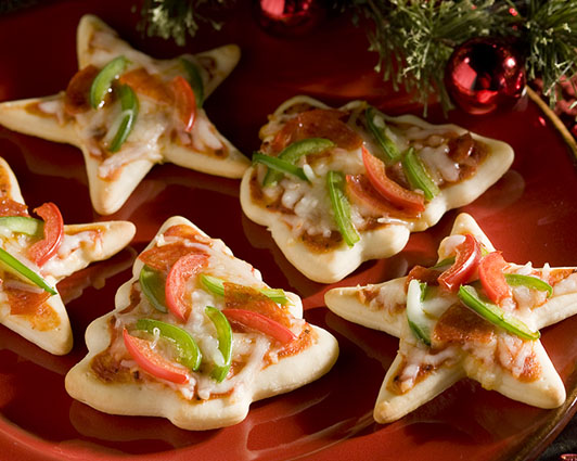 christmas party appetizers kids food mini pizzas cookie cutters ideas