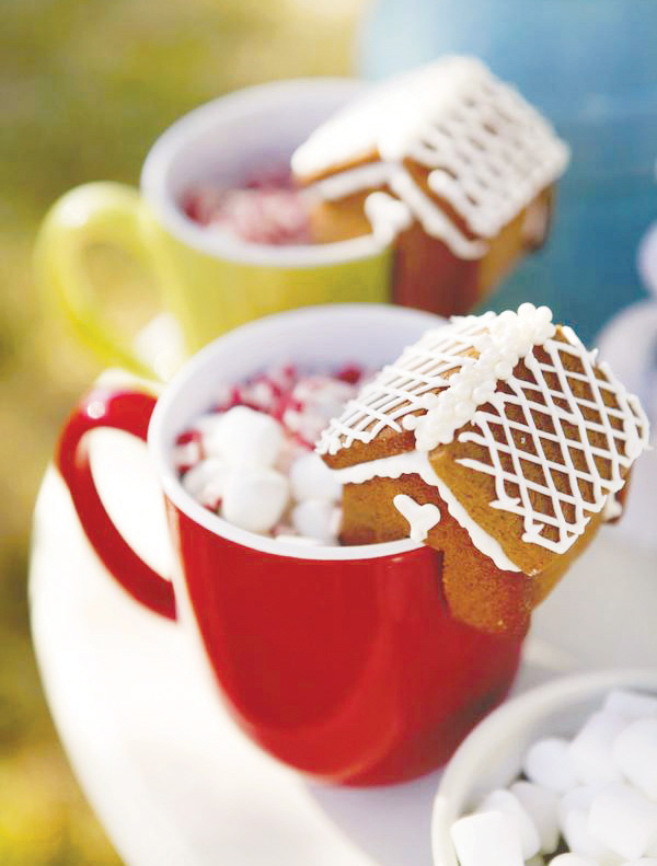 creative-christmas-treats-kids-gingerbread-house-hot-chocolate-mug
