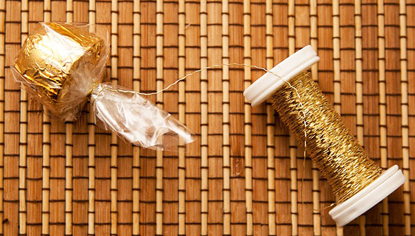 diy chocolate flower bouquet cellophane gold thread