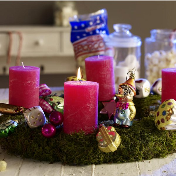 diy-christmas-candle-centerpieces-fir-tree-glass-ornaments-small-toys-adornment