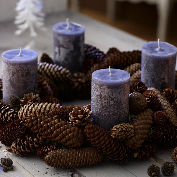 diy-festive-candle-centerpiece-simple-rustic-cone-christmas-table-decoration