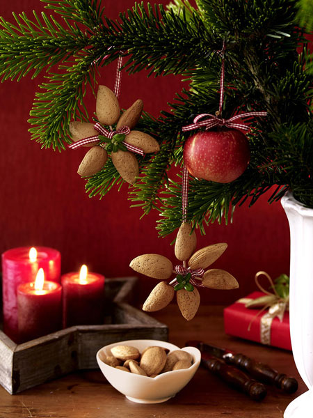 homemade-christmas-ornaments-natural-materials-almonds-apple