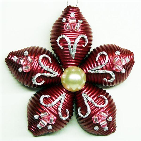 homemade-christmas-tree-ornament-flower-pasta-red-pearl