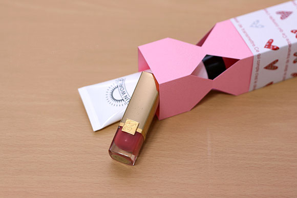 valentine gifts wrapping ideas paper candy lipstick creme