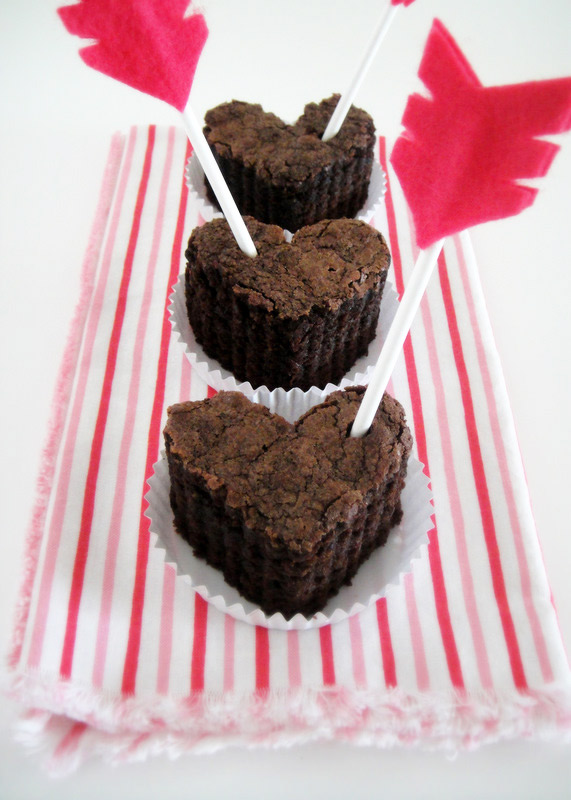 valentines day gift idea heart shaped  brownies arrows