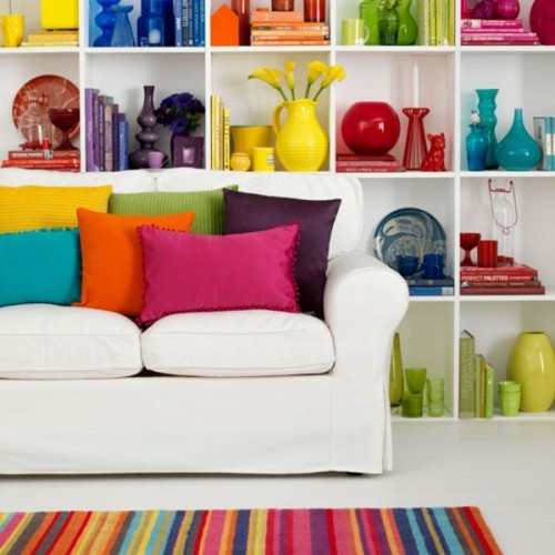 Gallery Ideas for living room with colorful decor-1