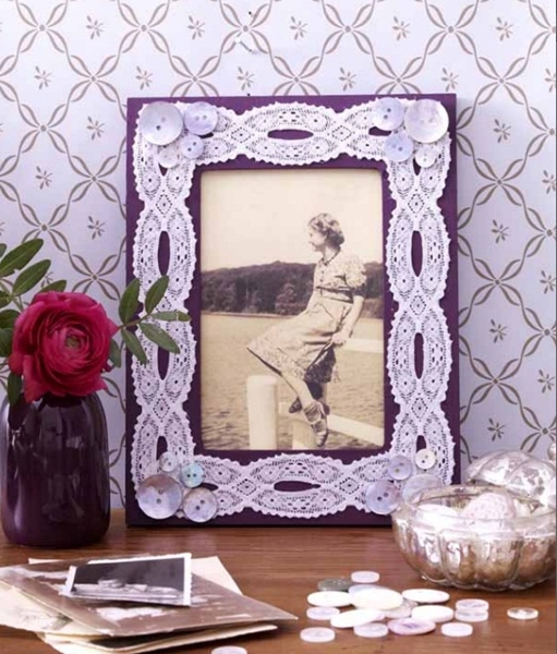 diy mothers day gift ideas old photo hers photo frame buttons lace