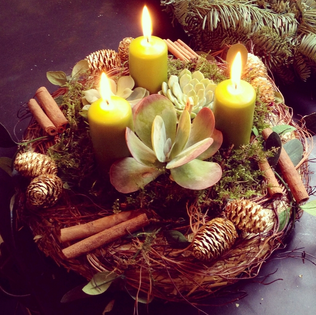 40-ideas-for-christmas-candles-on-table-00024