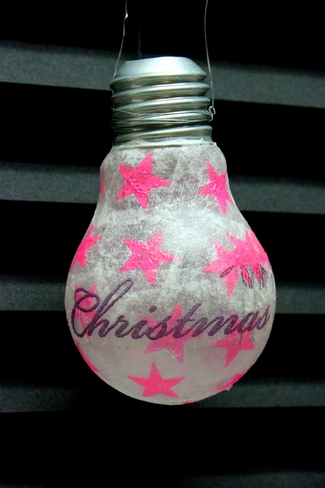 Ideas for Christmas ornaments made from light bulbs-0015
