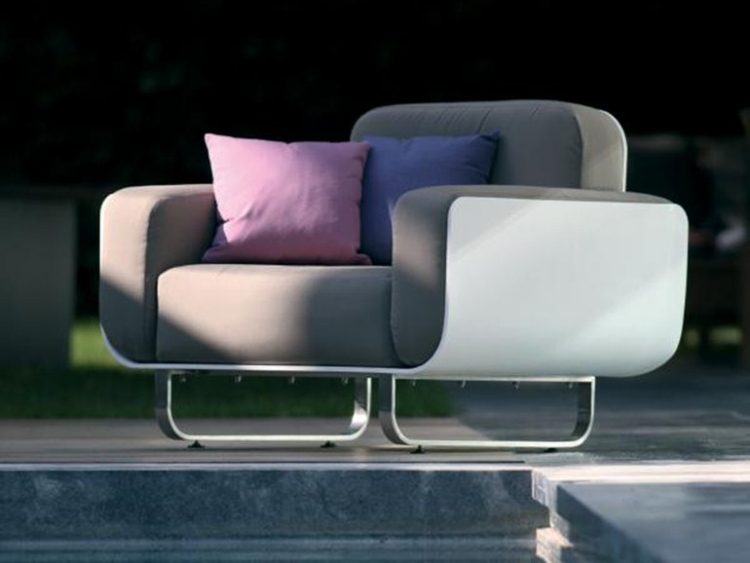 28-Designer-chair-perfect-fireplace-area-cigar-lounge-FOLD-ROYAL-BOTANIA-Frank-Boschman