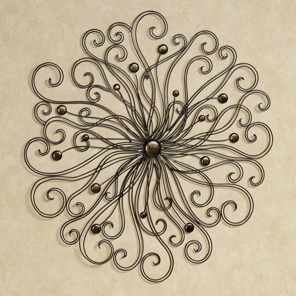 Iron-works-wall-decor-adds-symmetry-to-your-dwelling-24