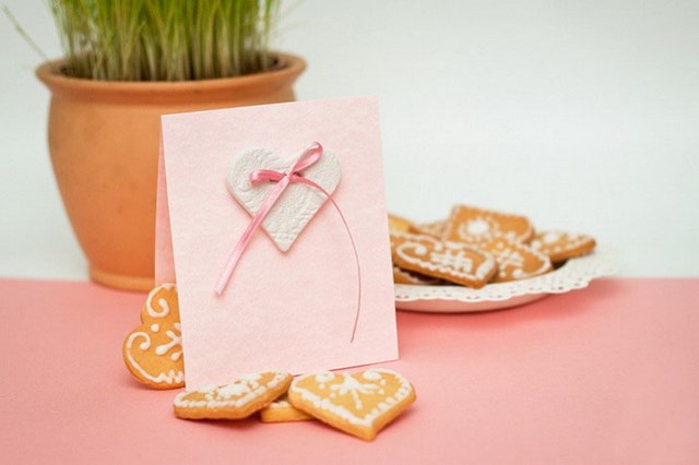 valentines-day-craft-for-kids-greeting-card-thin-pink-ribbon-decoration-heart-shaped-biscuits