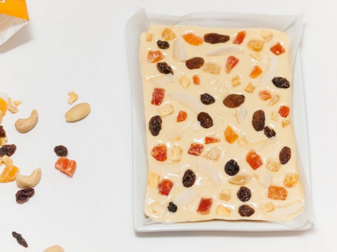 valentines-day-gift-ideas-treats-white-chocolate-dried-fruit