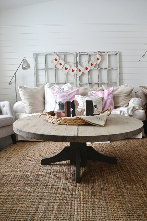 valentines-day-living-room-02