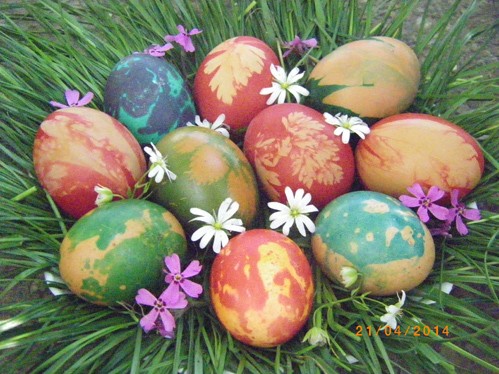 Colorful-Easter-eggs-001