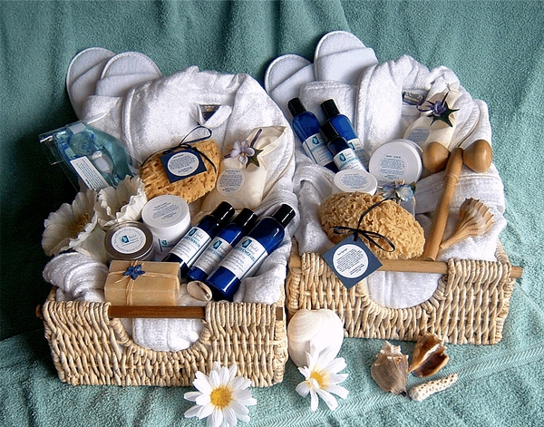 christmas-gift-basket-ideas-a-perfect-gift-for-friends-and-family-img012