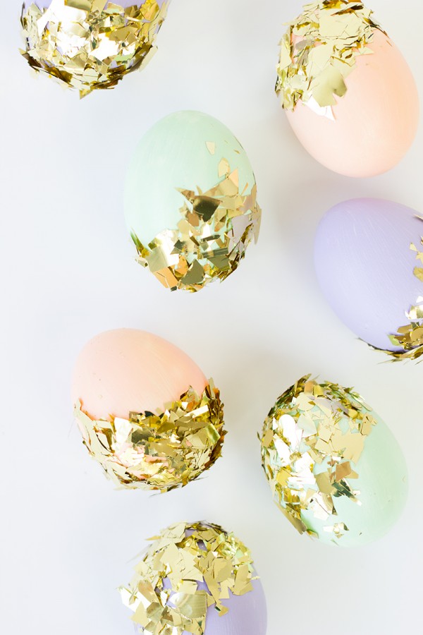 diy-easter-eggs-decoration-confetti-dipped-easter-eggs-007