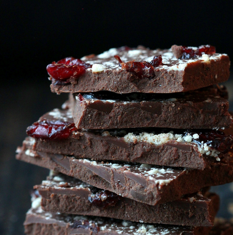 make-vegan-chocolate-itself-homemade-dessert-idea-img003