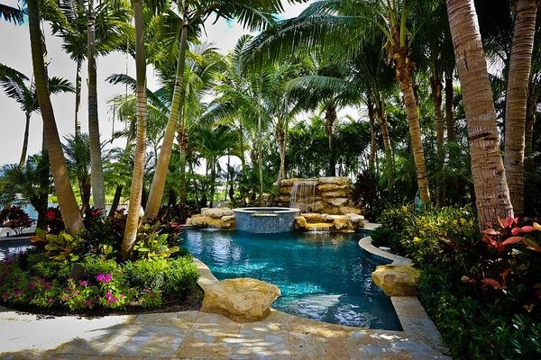 tropical-pools-beautiful-and-exotic-landscape-ideas-img006