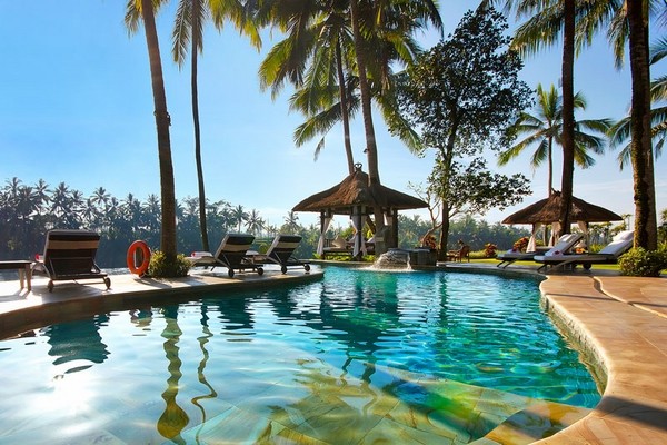 tropical-pools-beautiful-and-exotic-landscape-ideas-img011
