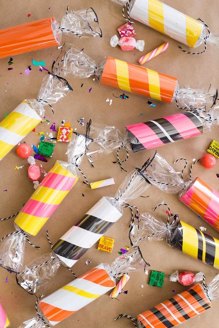 creative-ideas-and-instructions-for-halloween-candy-wrappers-diy-masters-img004