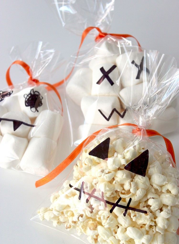 creative-ideas-and-instructions-for-halloween-candy-wrappers-diy-masters-img009