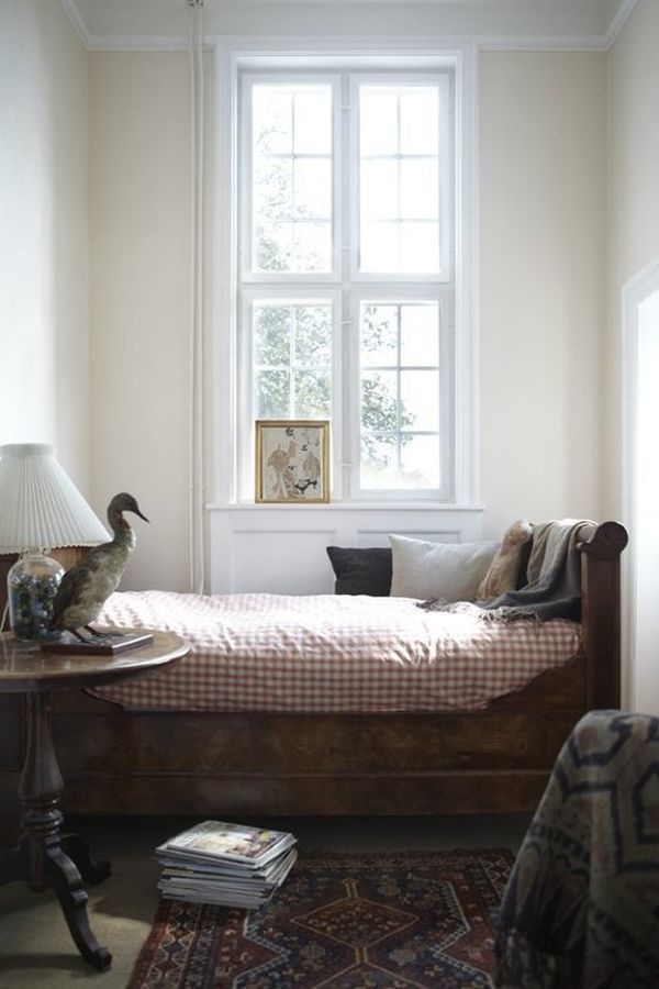 Using A Mirror To Increase Natural Light Using A Mirror To Increase Natural Light